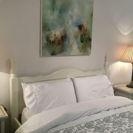 Beautiful 1Br Apartment In Historic St Aubin House Exteriör bild
