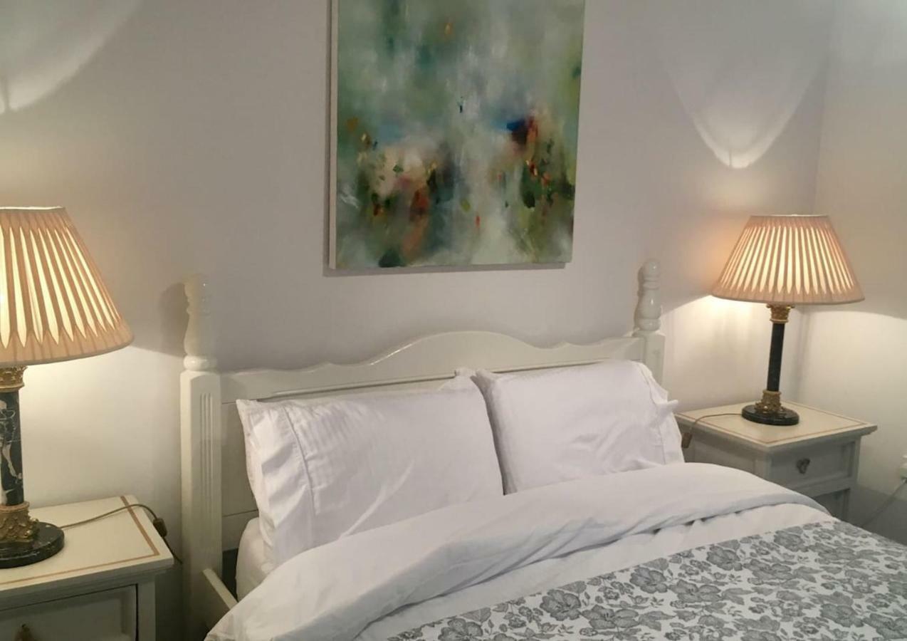 Beautiful 1Br Apartment In Historic St Aubin House Exteriör bild