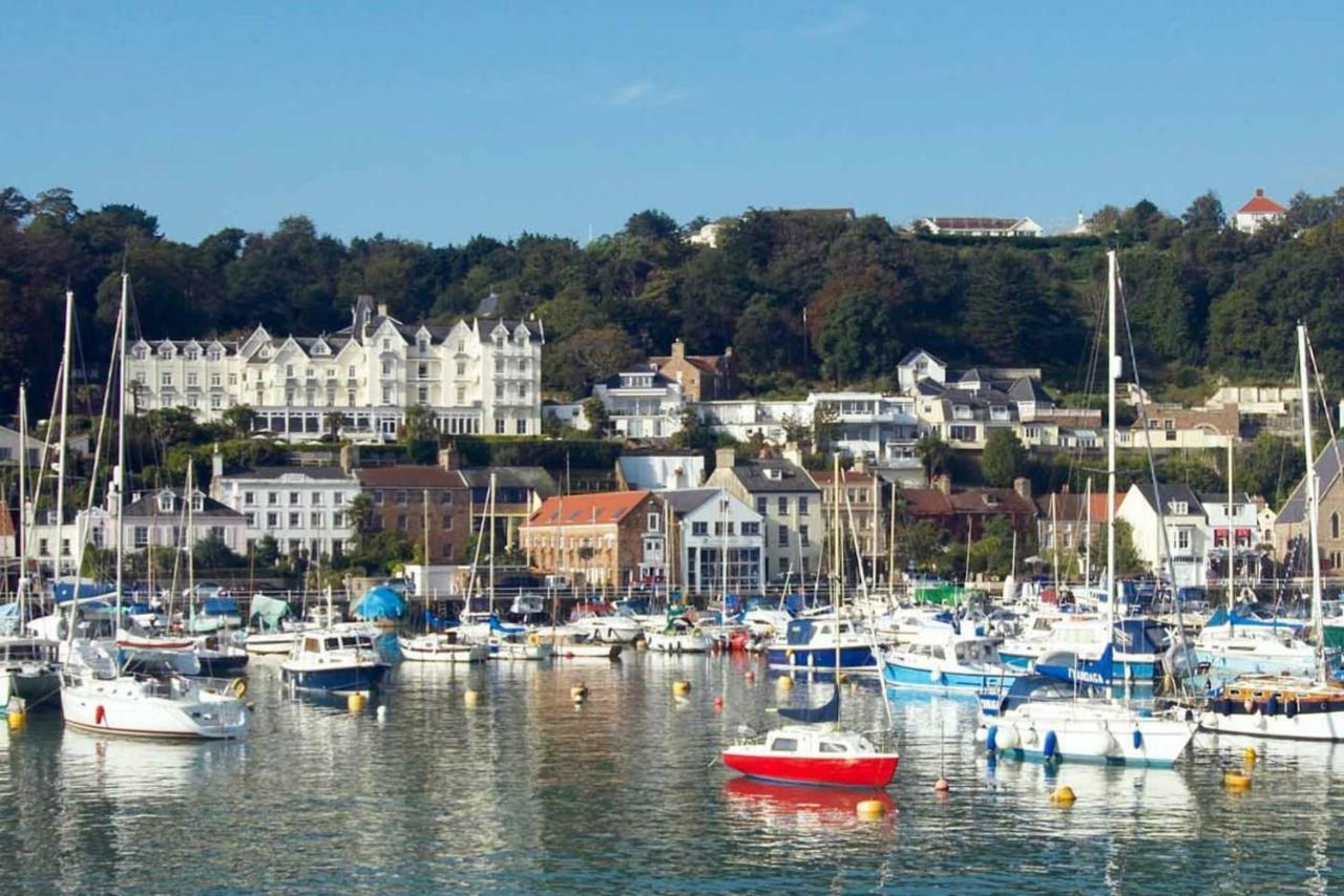 Beautiful 1Br Apartment In Historic St Aubin House Exteriör bild