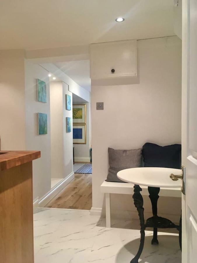 Beautiful 1Br Apartment In Historic St Aubin House Exteriör bild