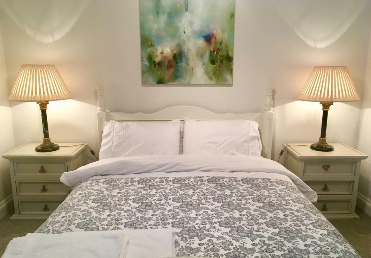 Beautiful 1Br Apartment In Historic St Aubin House Exteriör bild