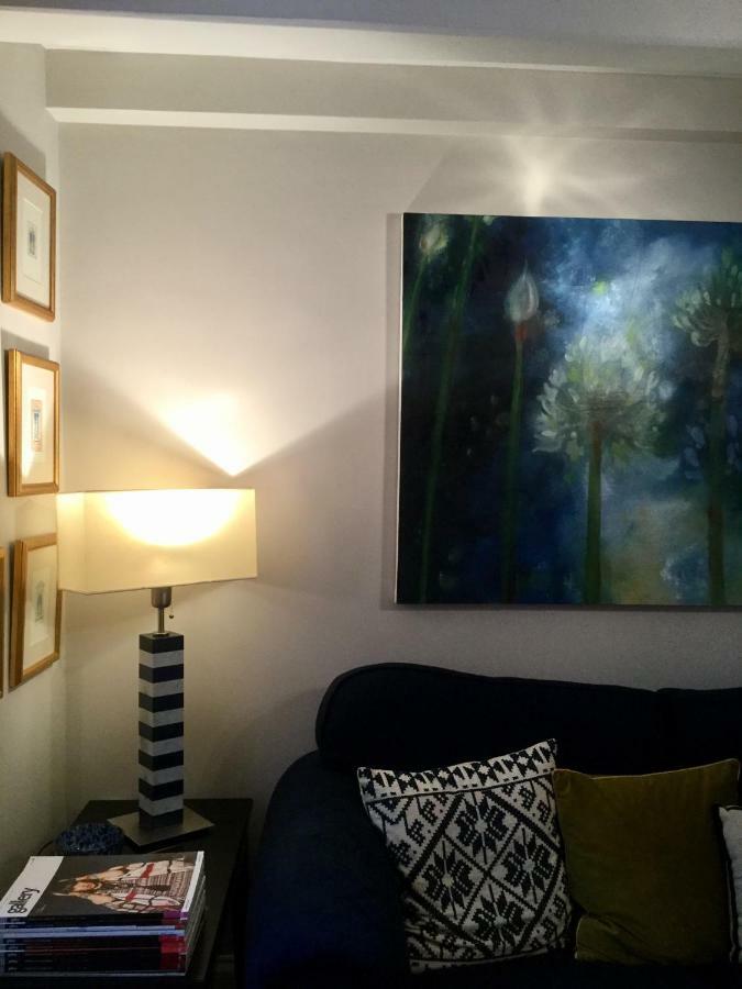 Beautiful 1Br Apartment In Historic St Aubin House Exteriör bild