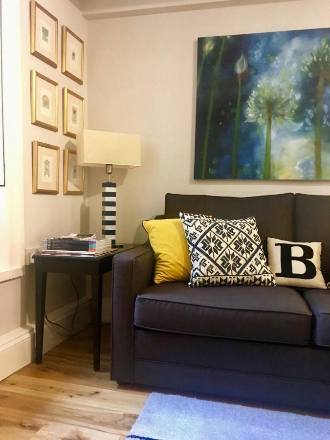 Beautiful 1Br Apartment In Historic St Aubin House Exteriör bild