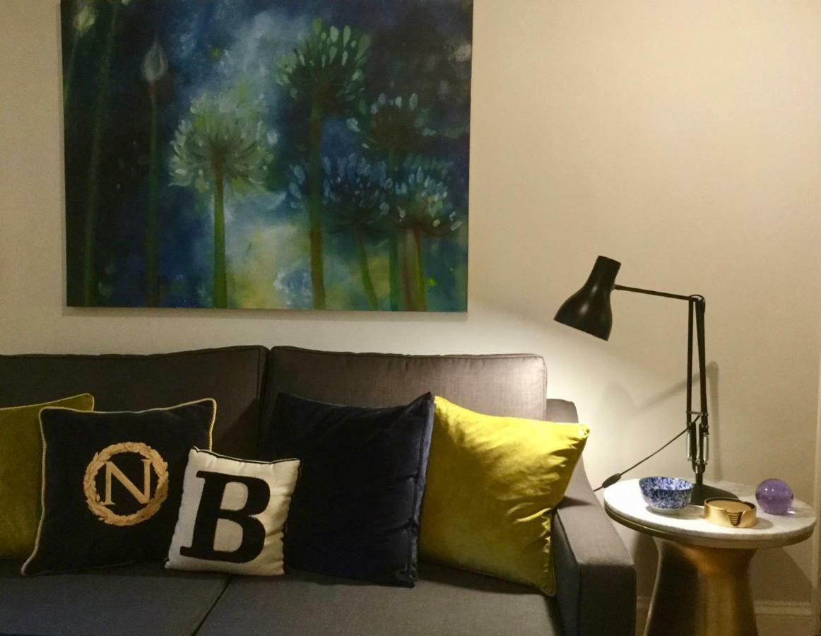 Beautiful 1Br Apartment In Historic St Aubin House Exteriör bild