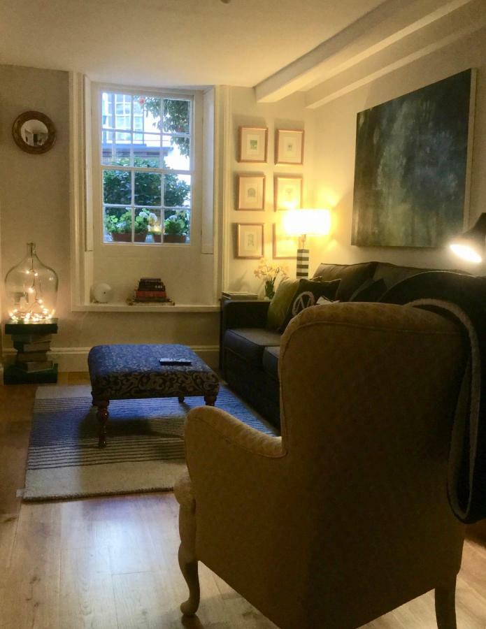 Beautiful 1Br Apartment In Historic St Aubin House Exteriör bild